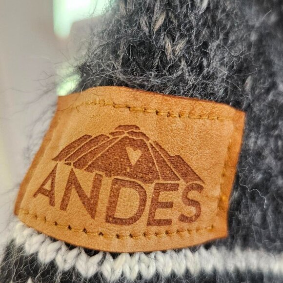 Andes Alpaca Fringed Hoodie Black/Cream Womens S/M Kangaroo Pockets - Picture 11 of 16